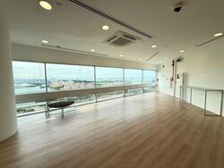 Gateway East (D7), Office #565782831